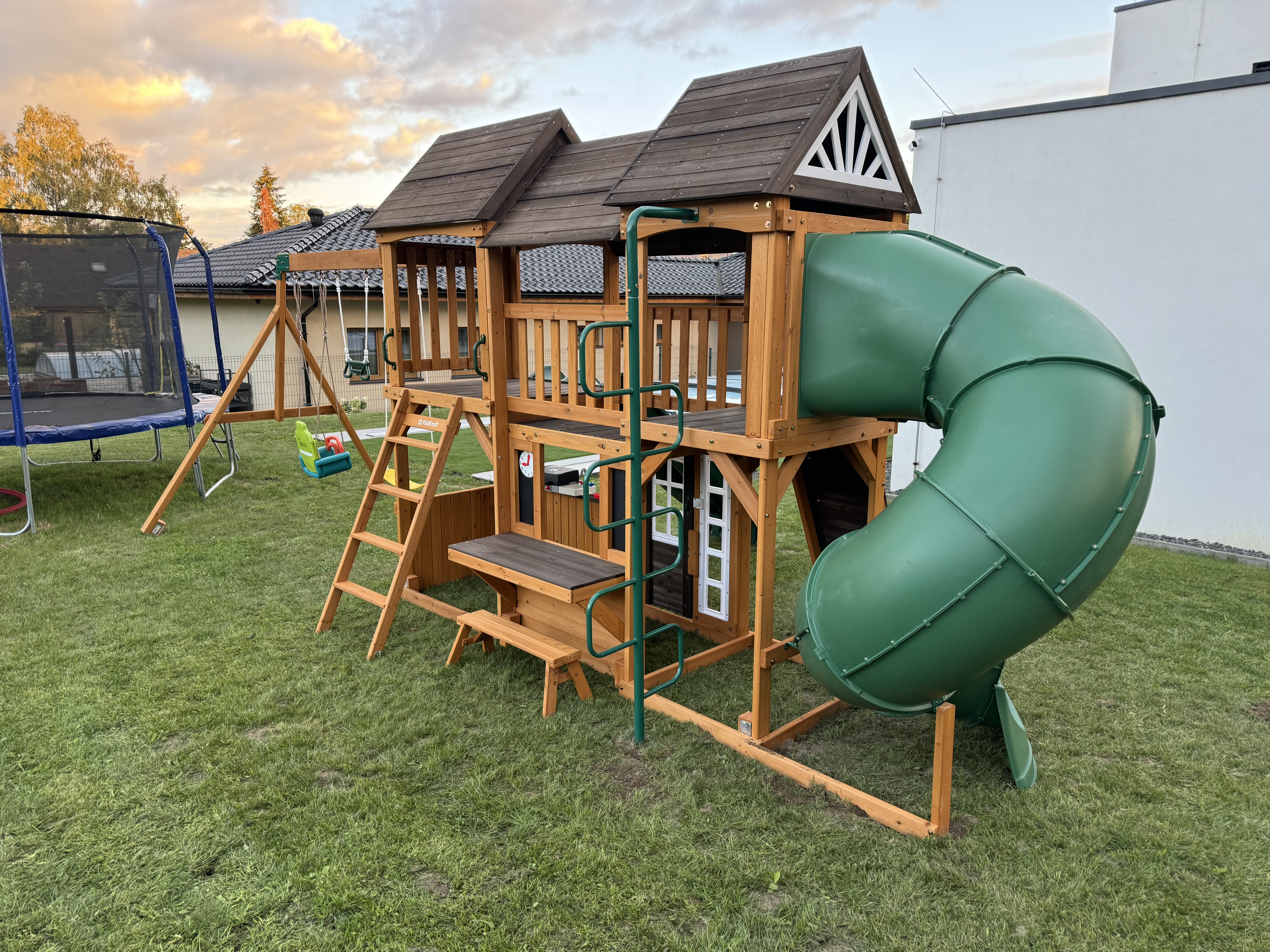 Dětské hřiště Adventure Bend 03